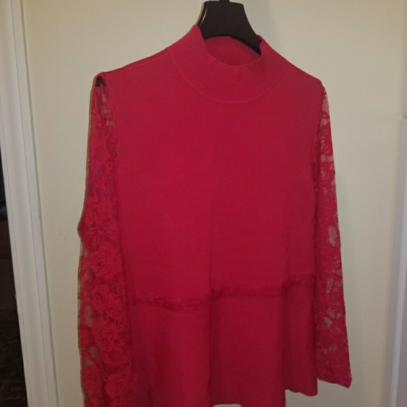 Very Pretty Top with lace sleeves Can Be Worn With Pants Or Skirt. - Picture 2 of 3